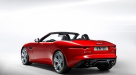 Webasto-Edscha rozwija dach w nowym Jaguarze F-TYPE BIZNES, Motoryzacja - Miękki dach dla następcy legendarnego E-Type został zaprojektowany w Bawarii