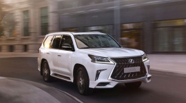 Edycja specjalna Lexusa LX 570 zaprezentowana w Chinach BIZNES, Motoryzacja - Podczas tegorocznych targów samochodowych Chengdu Auto Show zaprezentowany został Lexus LX 570 w specjalnej wersji przygotowanej na rynki Bliskiego Wschodu oraz Chin.