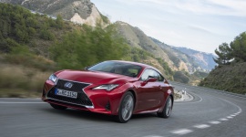 Lexus liderem w rankingu wartości samochodów J.D. Power Resale Value Awards BIZNES, Motoryzacja - Lexus jest producentem największej liczby aut, które wyjątkowo dobrze radzą sobie z próbą czasu - pokazuje najnowsze amerykańskie badanie 2019 J.D. Power Resale Value Awards. Aż sześć modeli japońskiej marki najmniej traci na wartości w swoich segmentach.