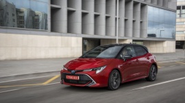 Toyota Corolla - ulubiona hybryda polskich kierowców BIZNES, Motoryzacja - Instytut Samar wskazał najpopularniejsze modele hybrydowe pierwszej połowy 2020 roku. Na pierwszym miejscu znalazła się Toyota Corolla Hybrid, której sprzedaż osiągnęła w ciągu sześciu miesięcy tego roku 4 422 egzemplarze.